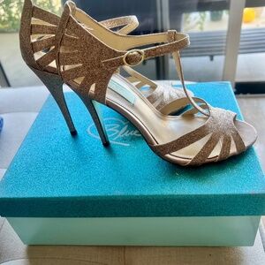 ✨ Blue by Betsy Johnson SBT Champagne Stilettos ✨ Size 7 | Worn once